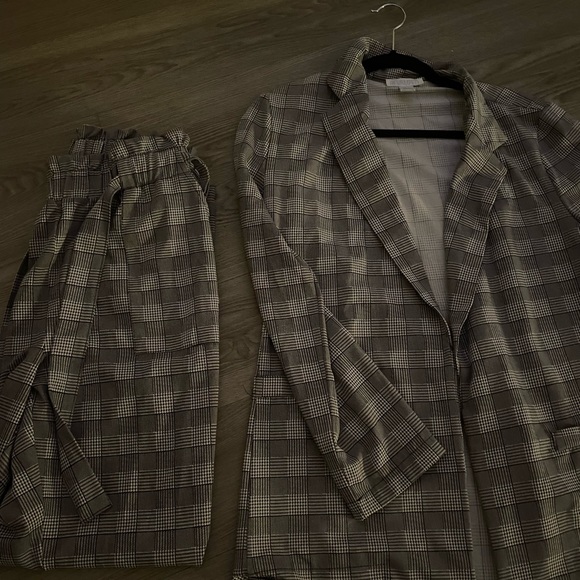 Pant suit women’s - Picture 1 of 2